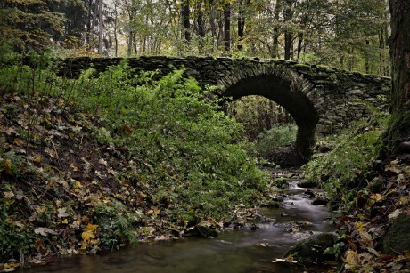 23 Sklenářovické údolí -  kamenný most